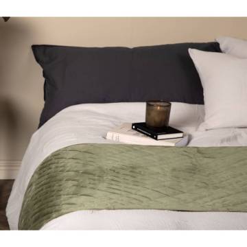 Venture Home Jilly Bedspread 80x260 cm - Luxurious Green Velvet