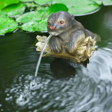 Ubbink Floating Spitter Garden Fountain Otter - Elegant Water Feature