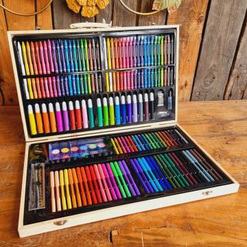 Artist 180-Piece Painting Art Set in Wooden Box | HipoMarket