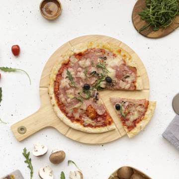 Livoo Pizza Cutting Set - 30 cm Wooden Board & Cutter