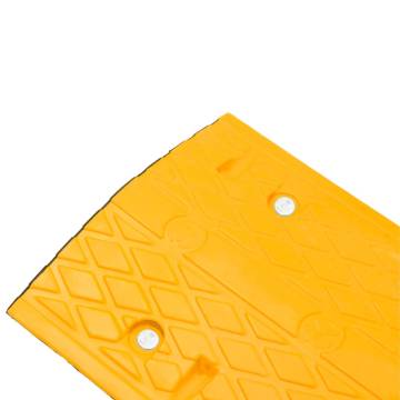 Speed Hump Yellow&Black 97x32.5x4 cm Rubber - Safety Solution